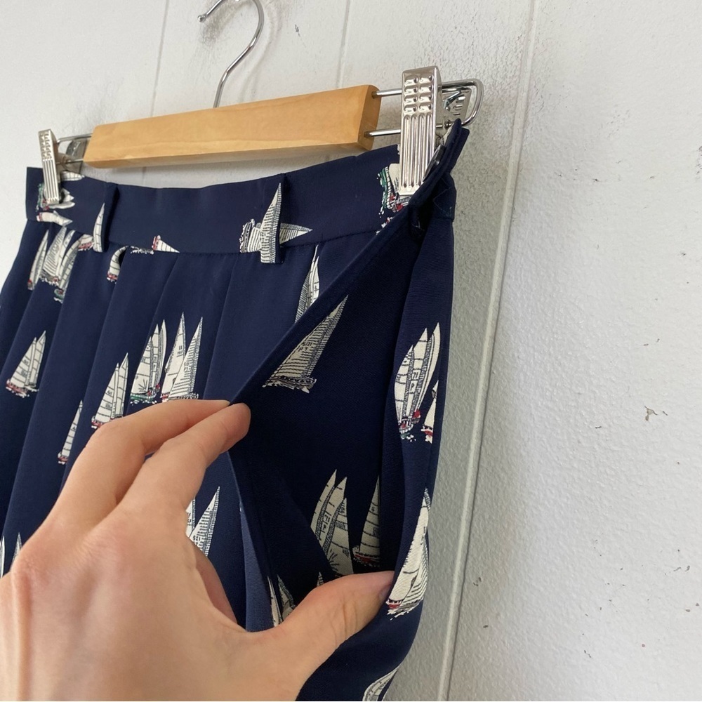 J.G. Hook Womens Midi Skirt 29” W Navy White Sailboat Pleated Nautical Pockets * - Picture 7 of 16